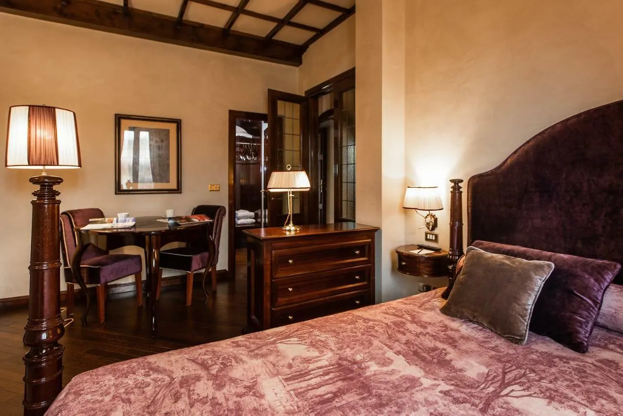 Grand Hotel Baglioni Florence 4*,